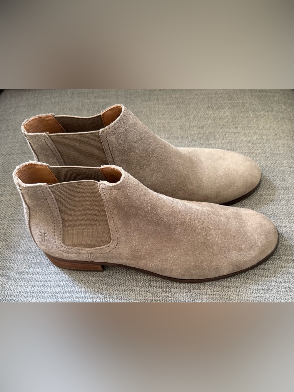 Frye Suede Chelsea Boots 7